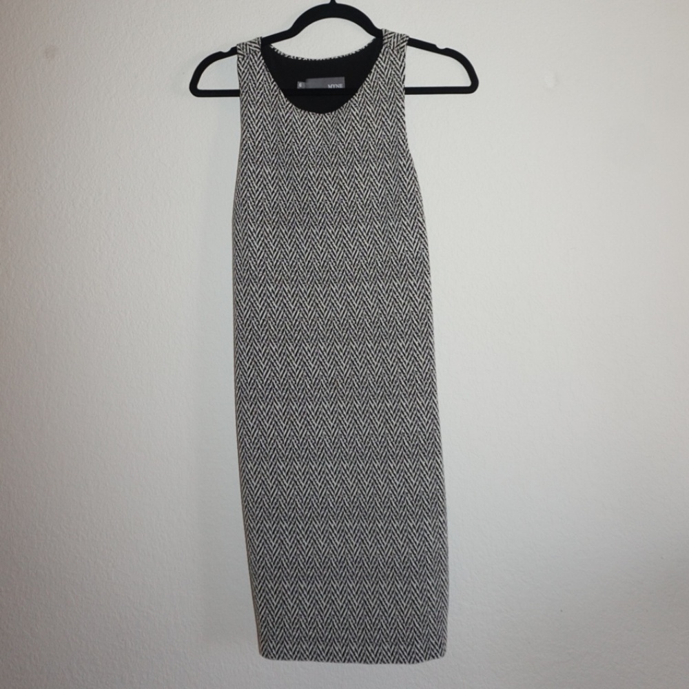 Myne Chevron Pattern Sleeveless Dress